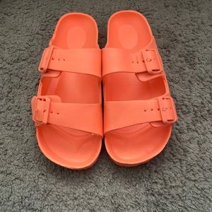 im selling these cute peach color slides